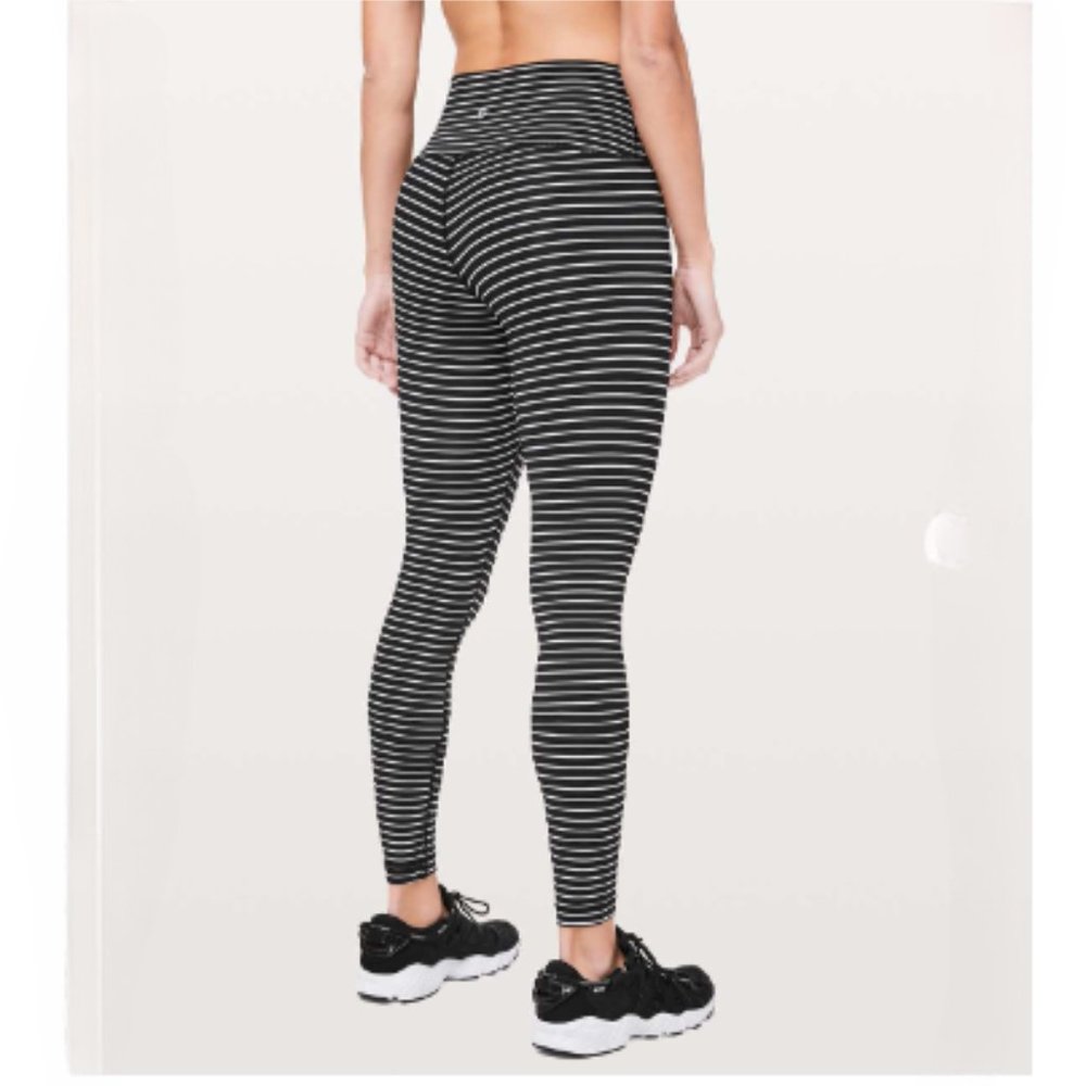 Lululemon Wunder Under High-Rise Tight *Luxtreme 28" - Picture 3 of 5